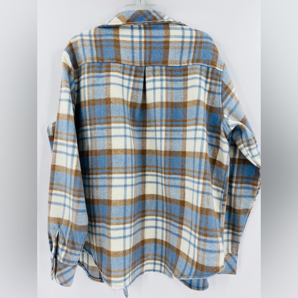 White Fox Boutique blue and brown flannel plaid shacket small/medium - Picture 5 of 10